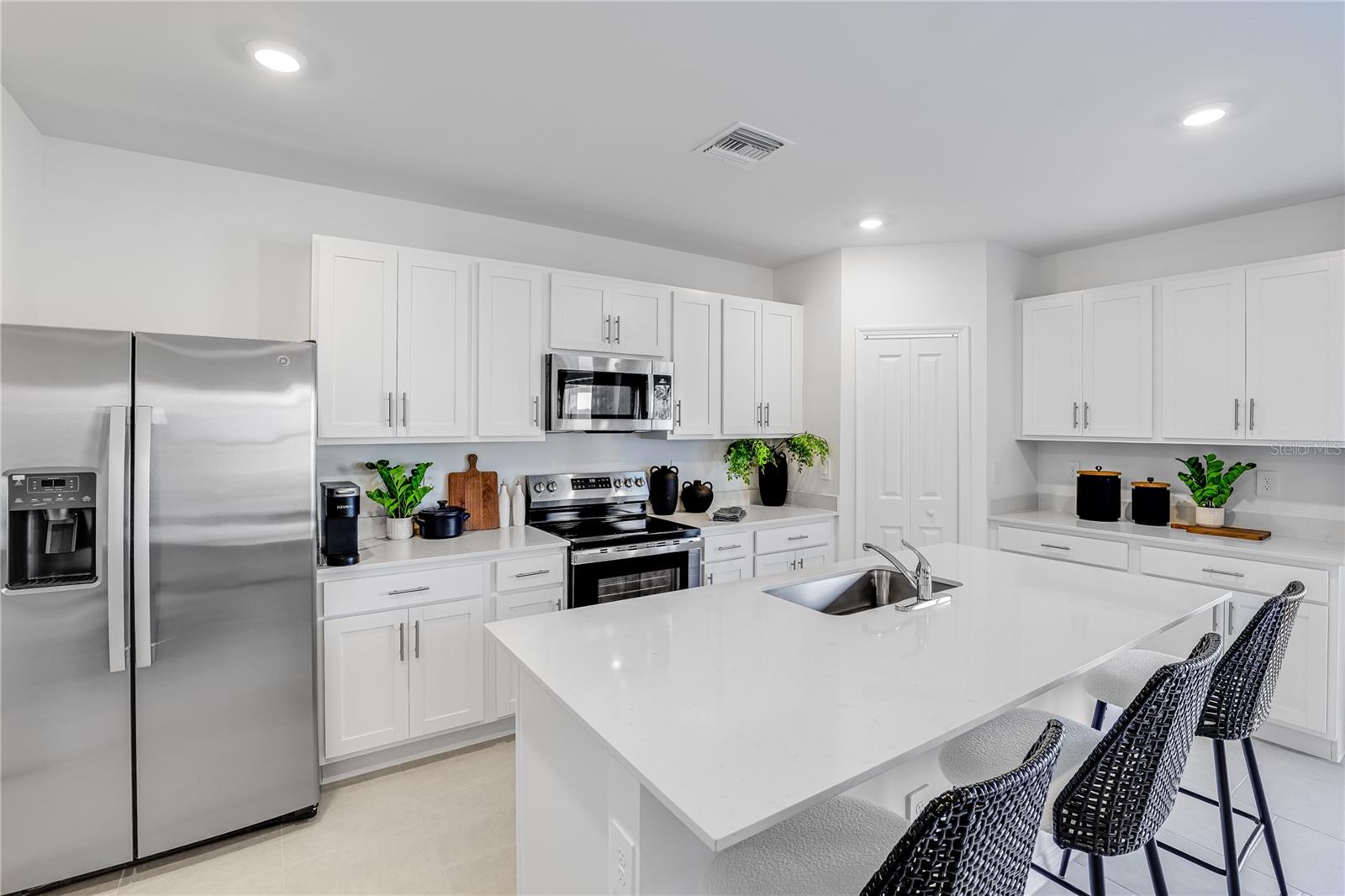 Image 9 of 28 For 3821 Ambersweet Crossing