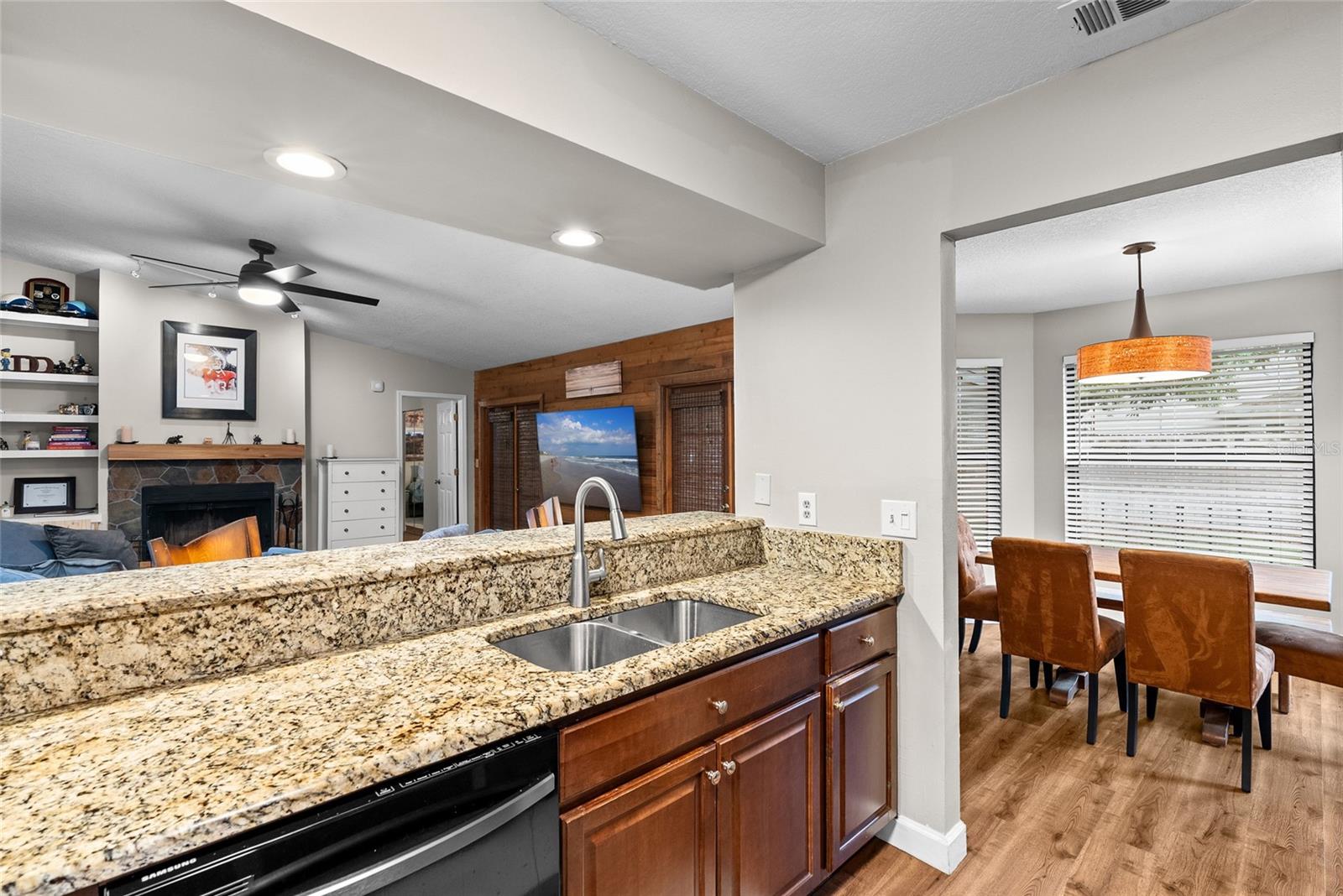 Image 10 of 33 For 2468 Gulfbreeze Circle