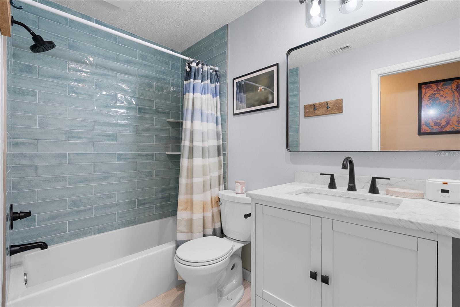 Image 23 of 33 For 2468 Gulfbreeze Circle