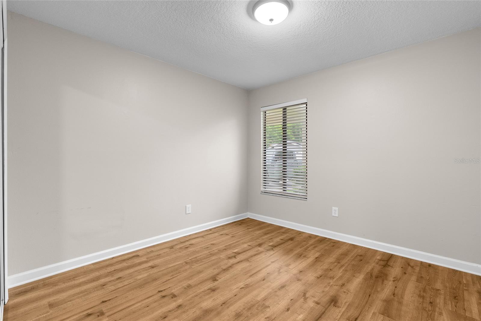 Image 24 of 33 For 2468 Gulfbreeze Circle