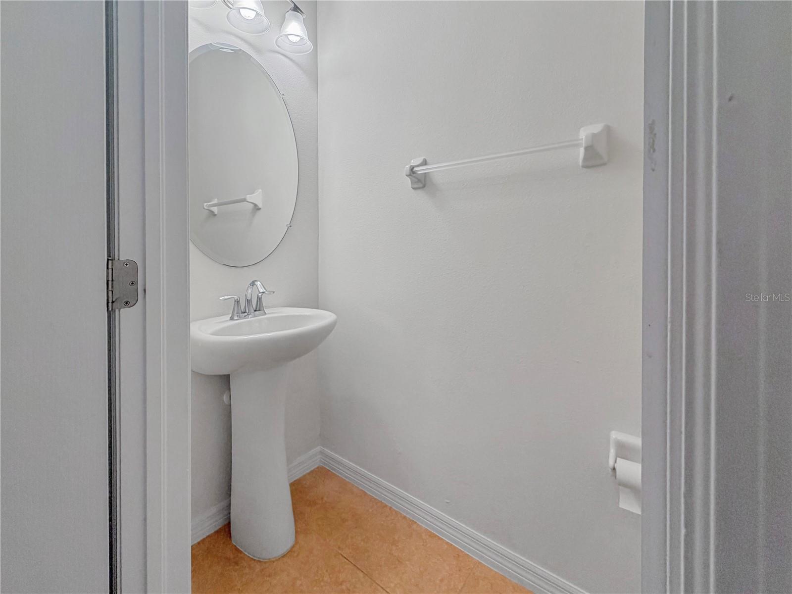 Image 19 of 29 For 12425 Fairlawn Drive