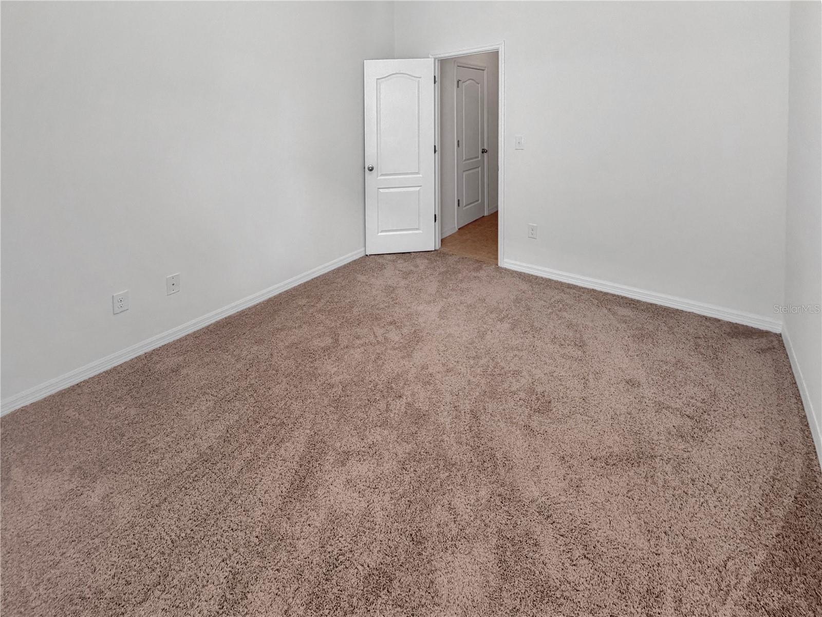 Image 21 of 29 For 12425 Fairlawn Drive