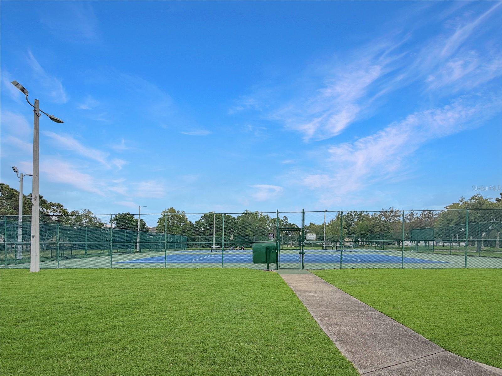 Image 28 of 29 For 12425 Fairlawn Drive