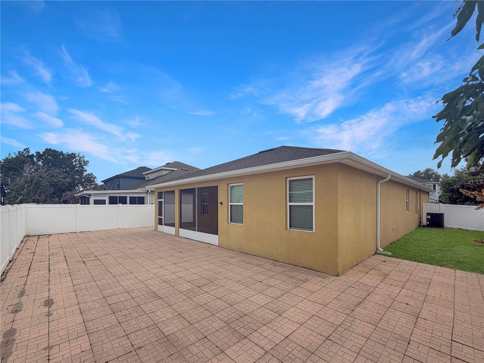 Image 5 of 29 For 12425 Fairlawn Drive