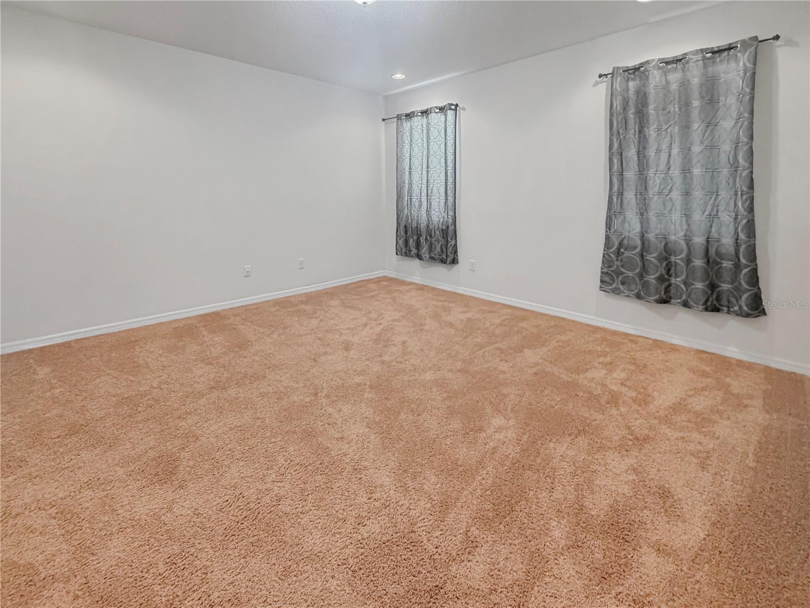 Image 7 of 29 For 12425 Fairlawn Drive