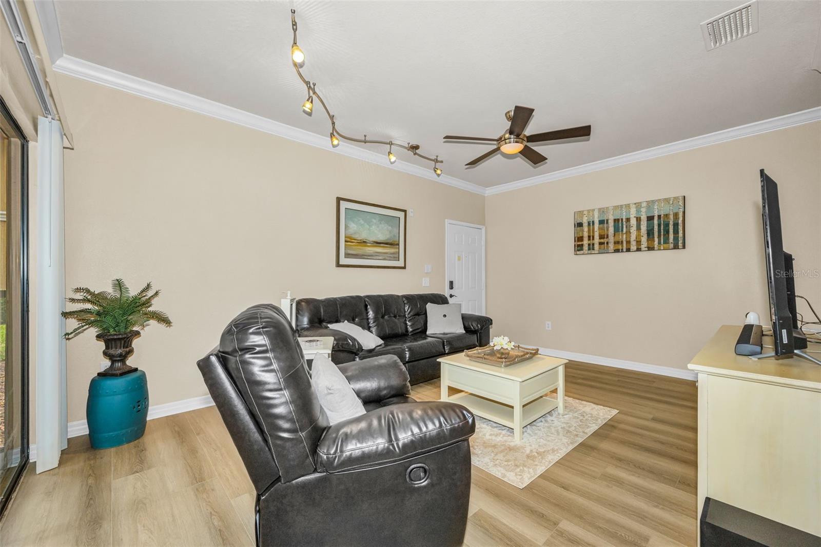 Image 10 of 54 For 2141 Portofino Place 28-281