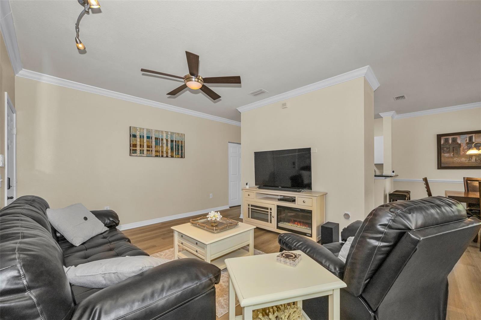 Image 12 of 54 For 2141 Portofino Place 28-281