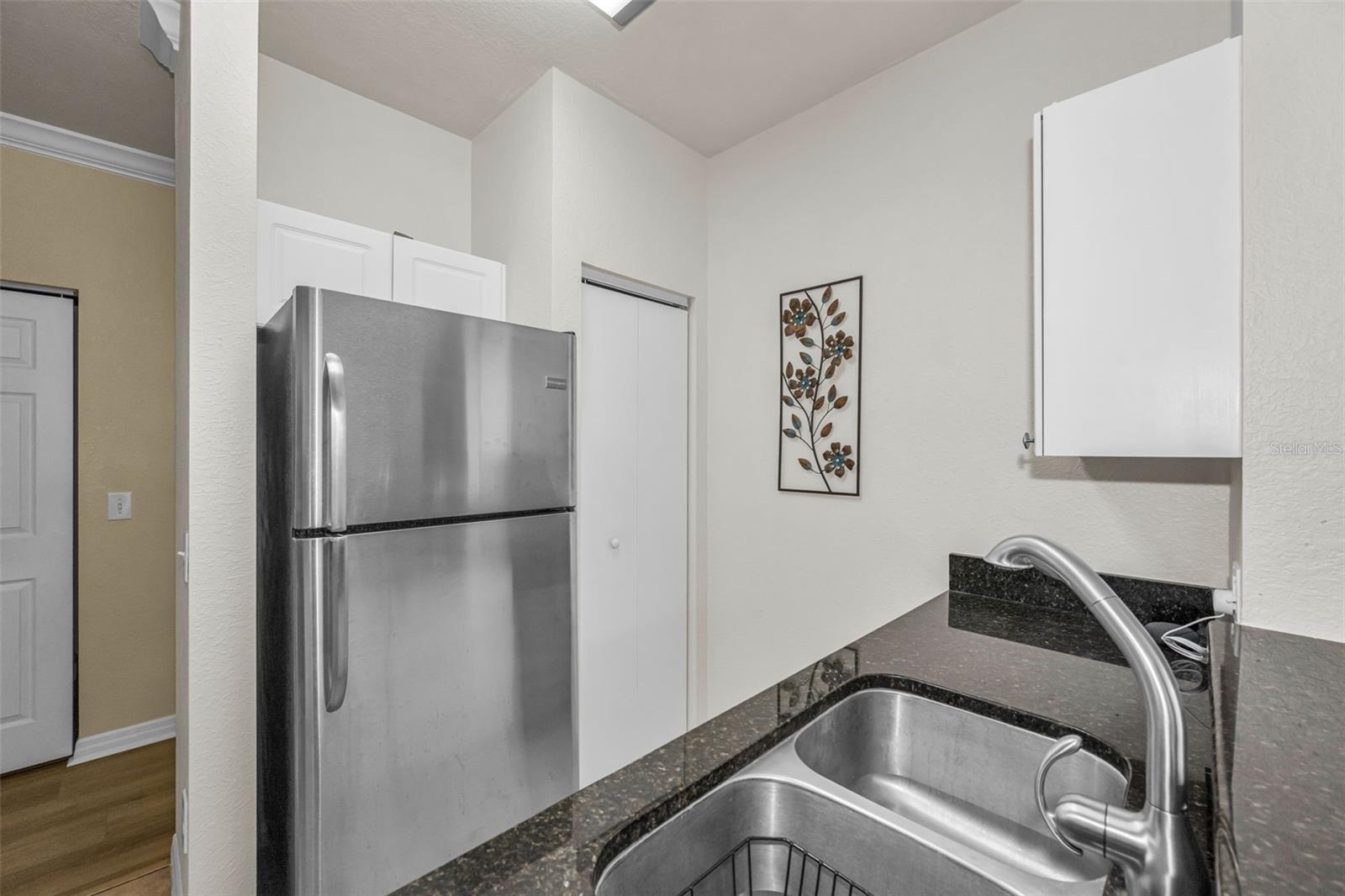 Image 16 of 54 For 2141 Portofino Place 28-281