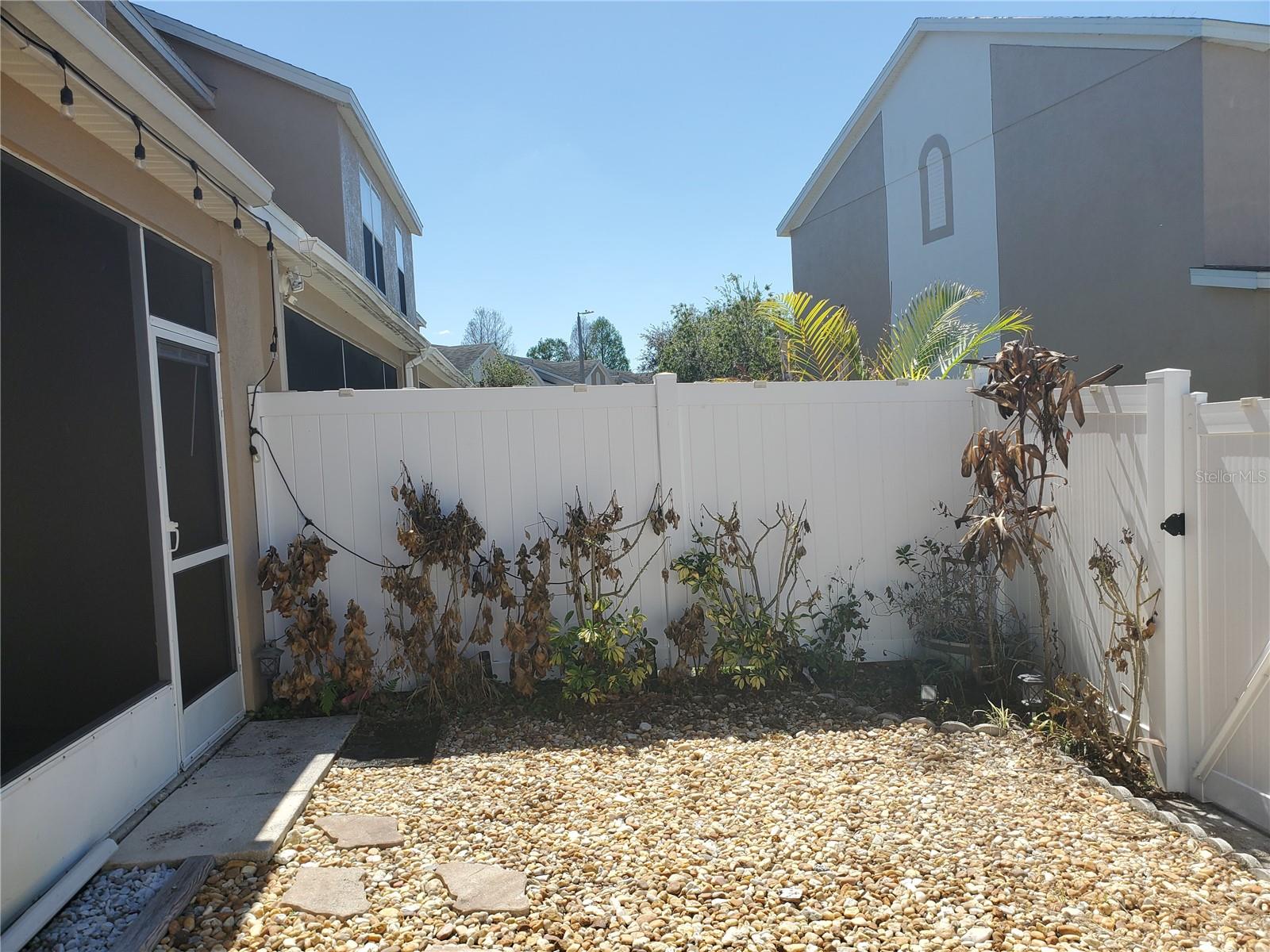 Listing photo id 15 for 1411 Sedgwick Drive