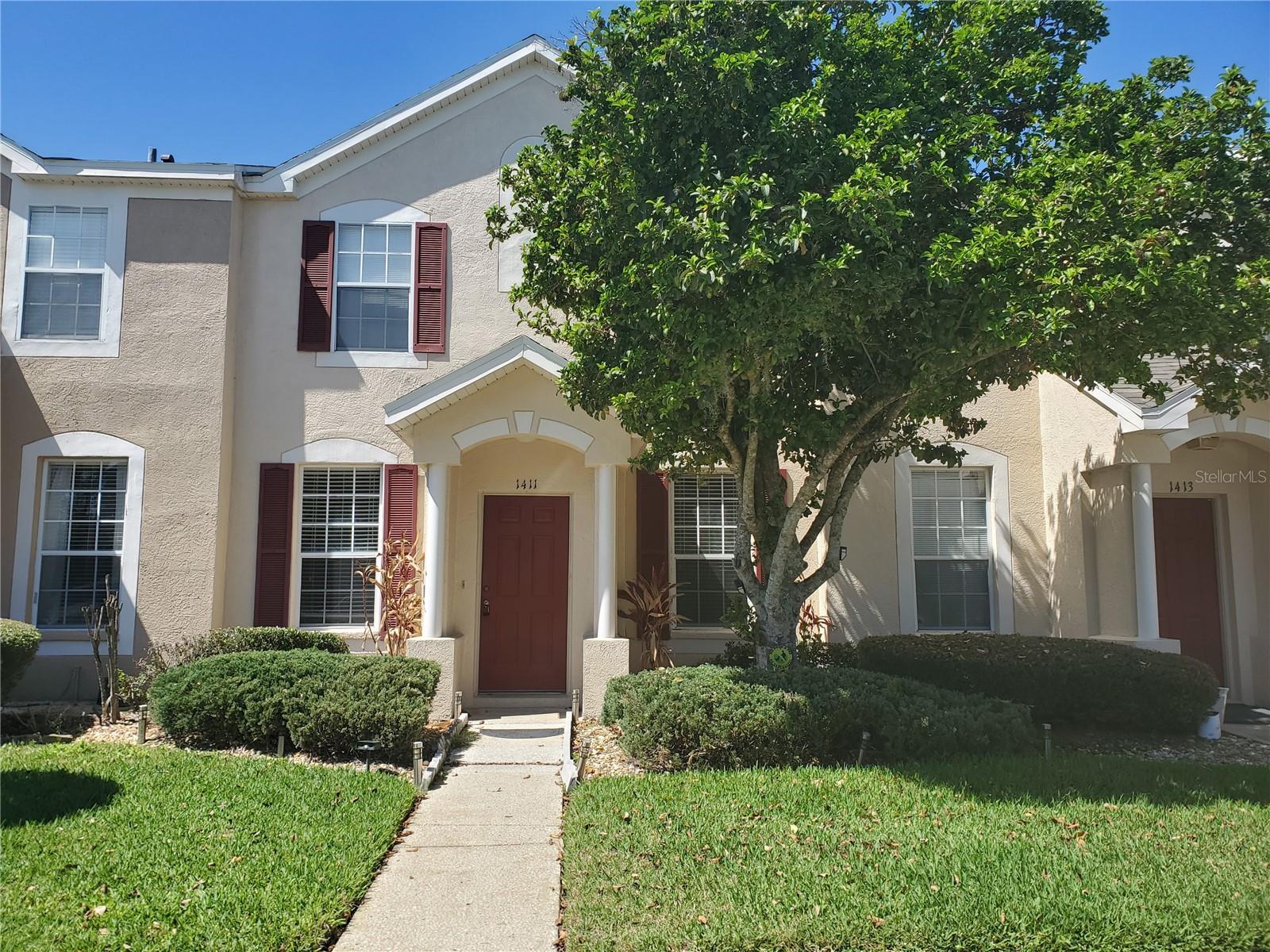 Listing photo id 0 for 1411 Sedgwick Drive