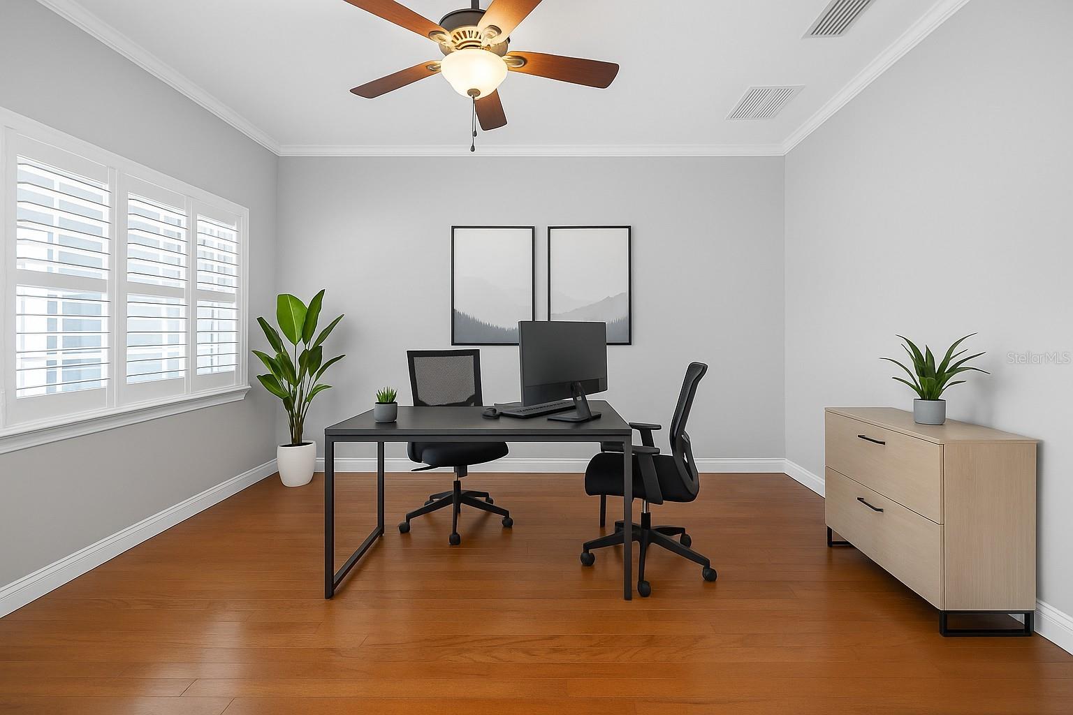 Image 5 of 17 For 926 Cordova Boulevard Ne