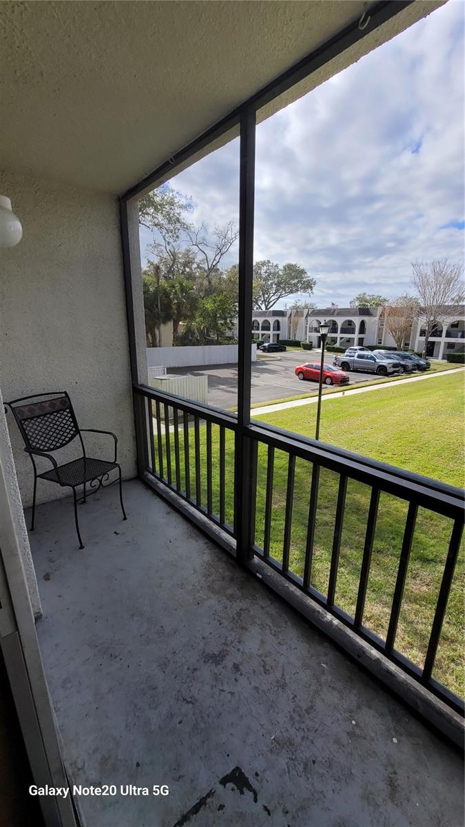 Image 5 of 12 For 122 Kings Avenue 202