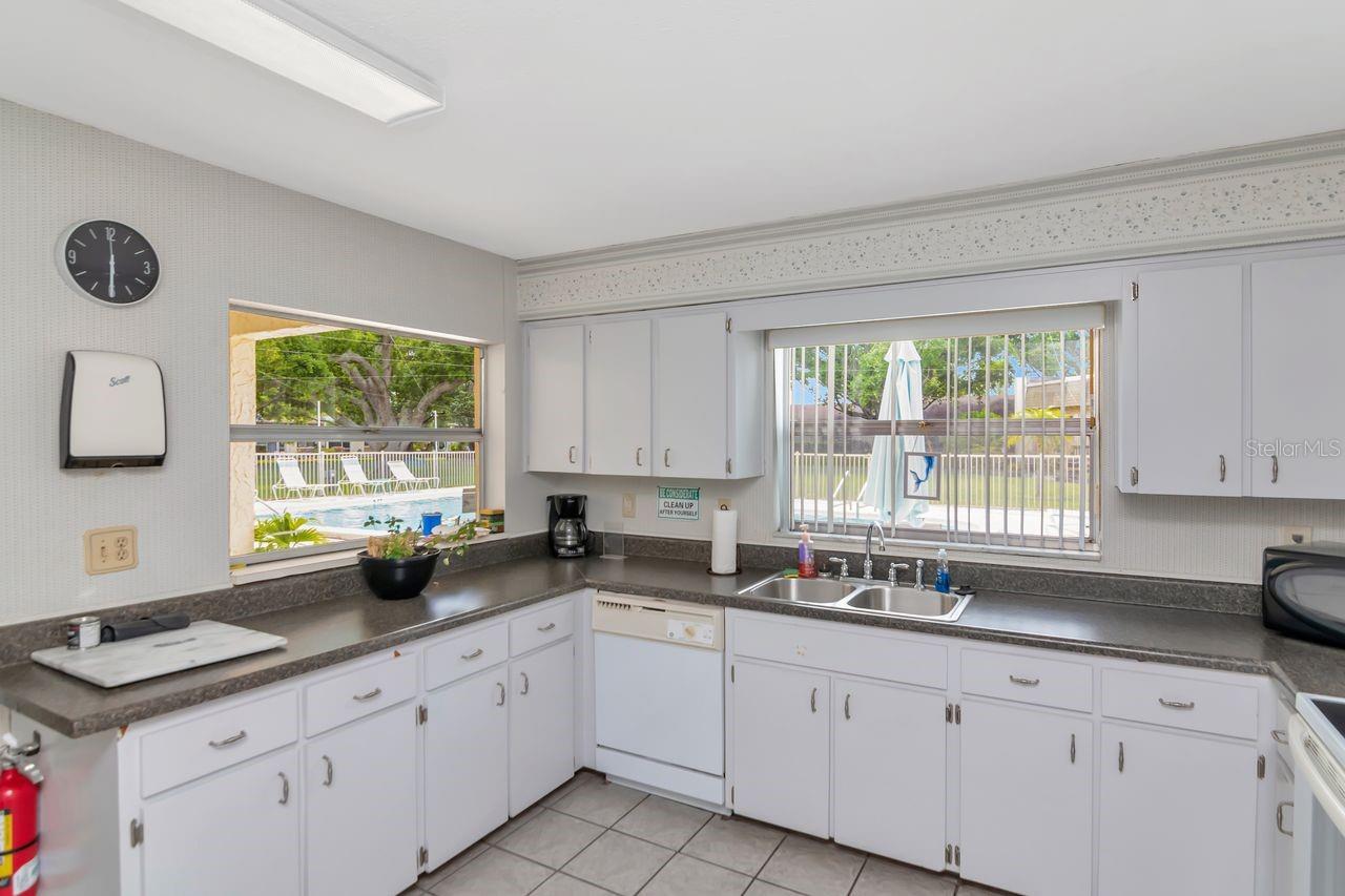 Image 35 of 40 For 11511 113th Street 13f