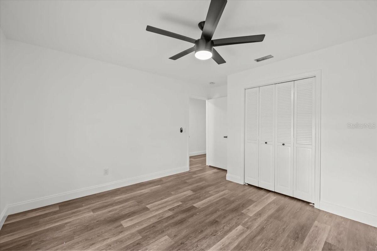 Image 24 of 51 For 11218 Creekview Drive