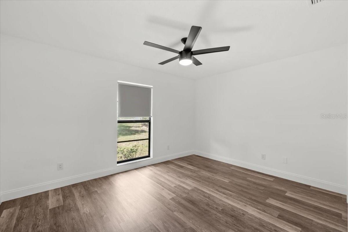 Image 26 of 51 For 11218 Creekview Drive