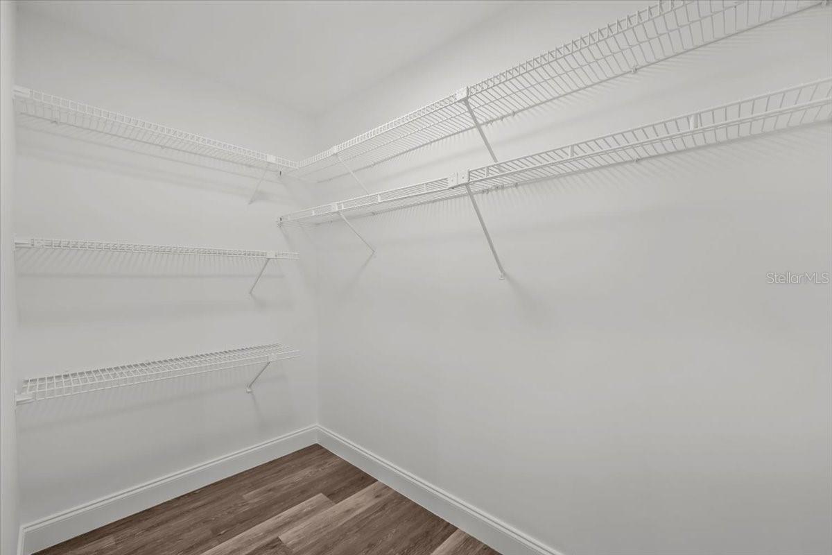 Image 30 of 51 For 11218 Creekview Drive