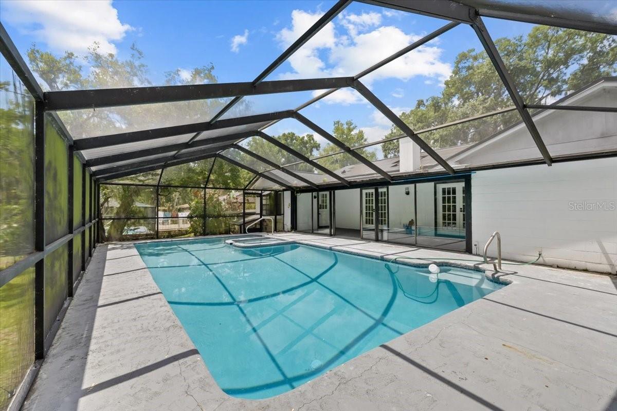 Image 41 of 51 For 11218 Creekview Drive