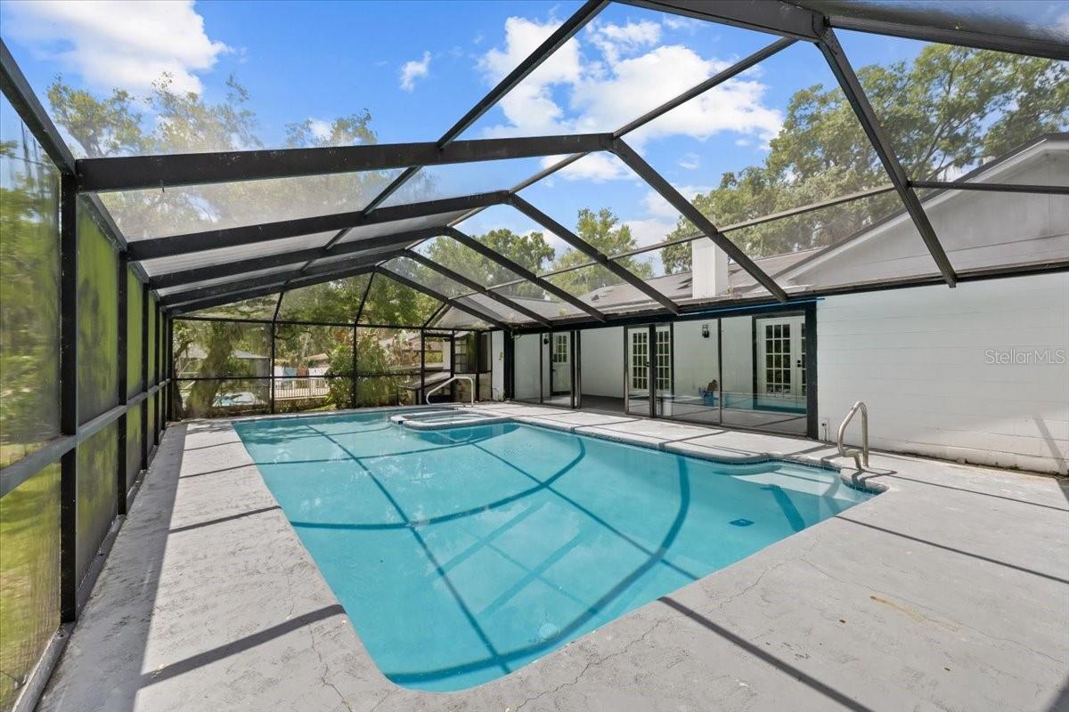 Image 42 of 51 For 11218 Creekview Drive