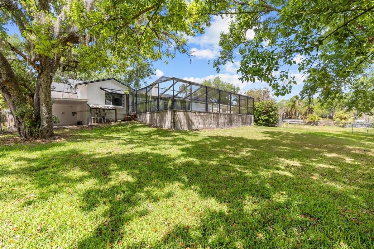 Image 6 of 51 For 11218 Creekview Drive