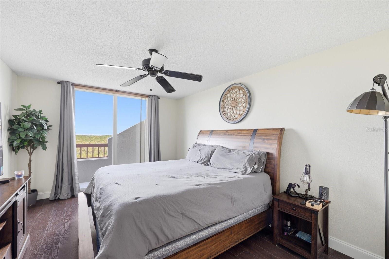 Image 10 of 44 For 2333 Feather Sound Drive B603