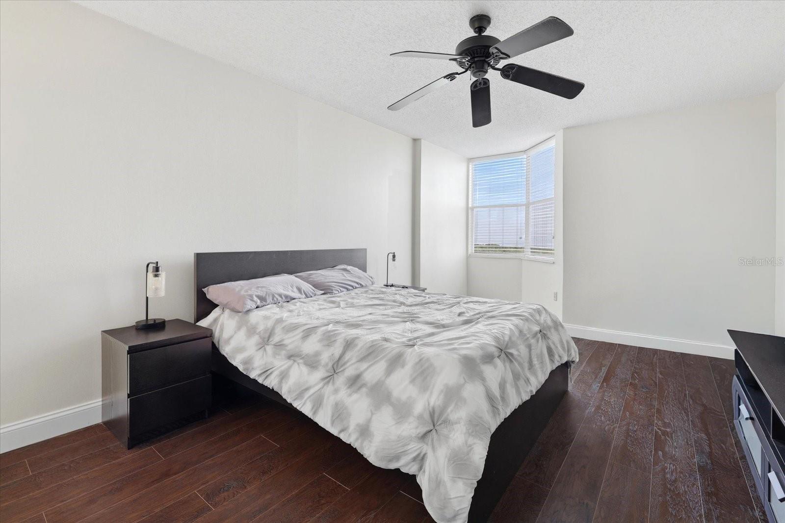 Image 16 of 44 For 2333 Feather Sound Drive B603