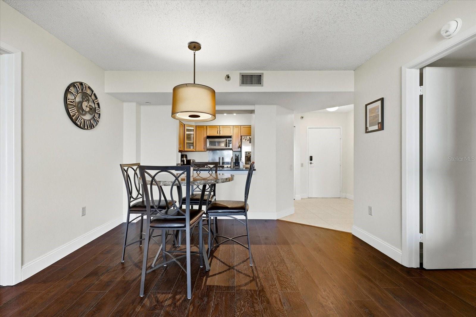 Image 5 of 44 For 2333 Feather Sound Drive B603