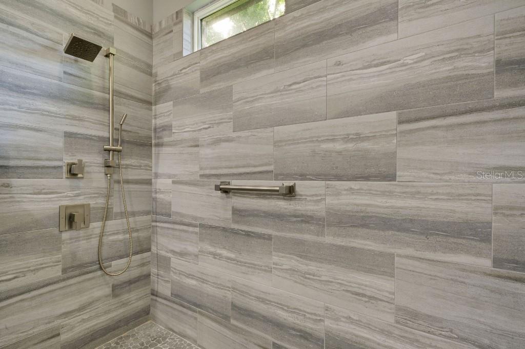 Image 33 of 49 For 18212 Keystone Grove Boulevard