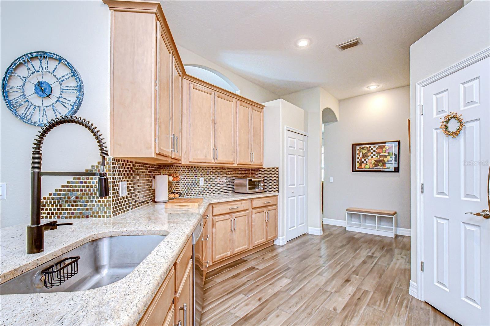 Image 9 of 33 For 16918 Harrierridge Place