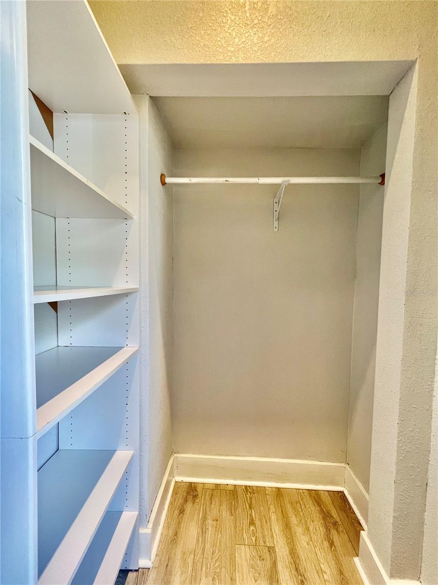 Image 17 of 25 For 111 Amelia Avenue