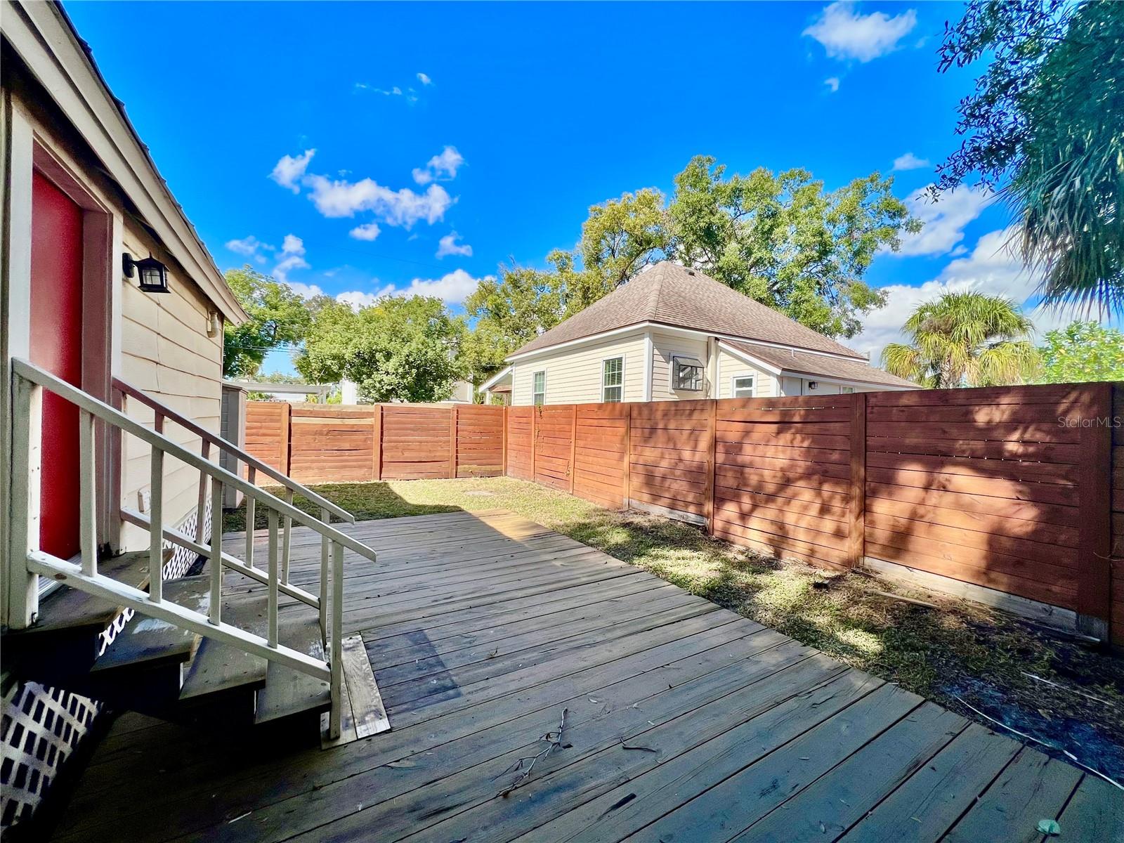 Image 23 of 25 For 111 Amelia Avenue