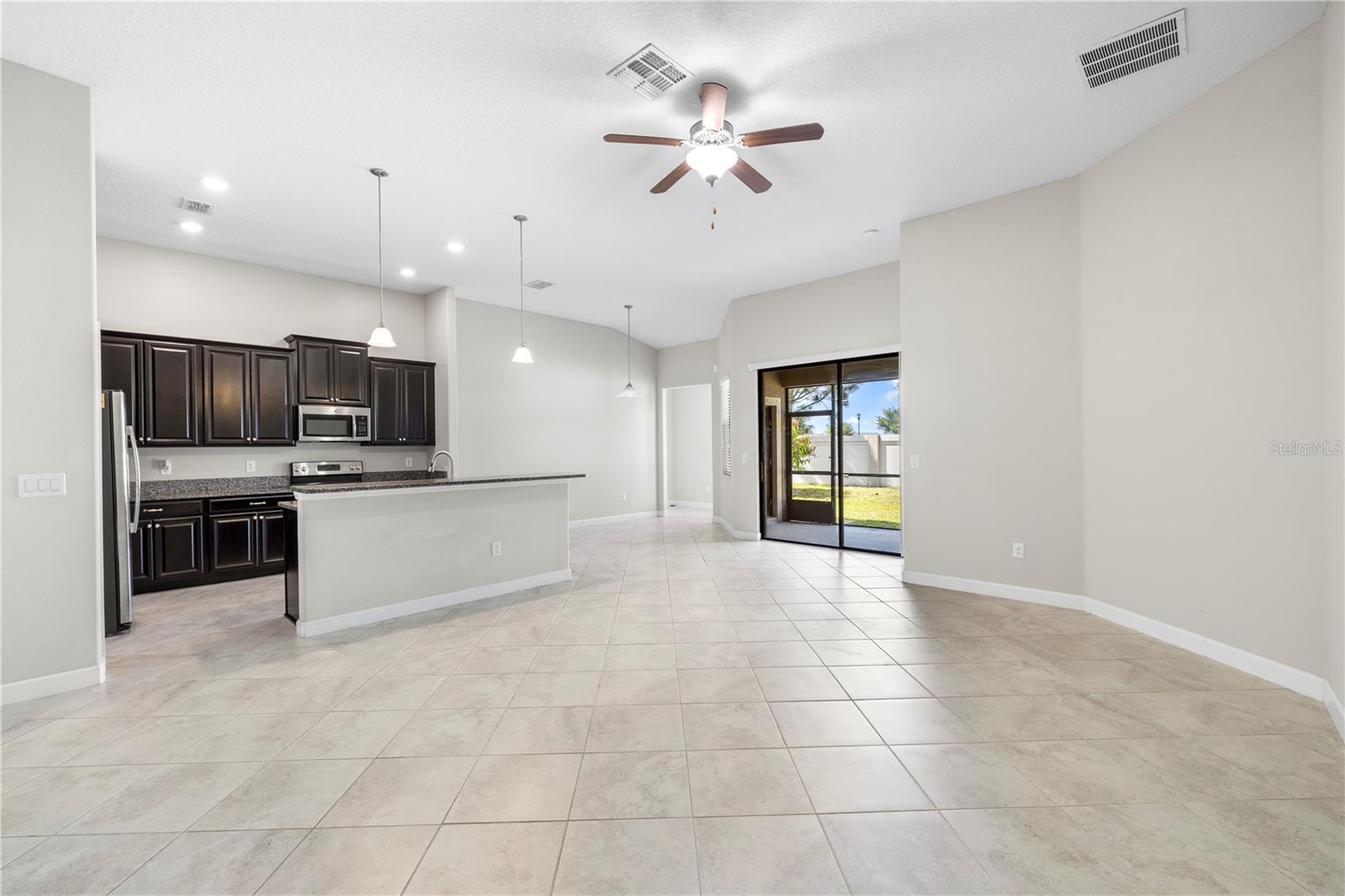 Listing photo id 11 for 9864 Smarty Jones Drive