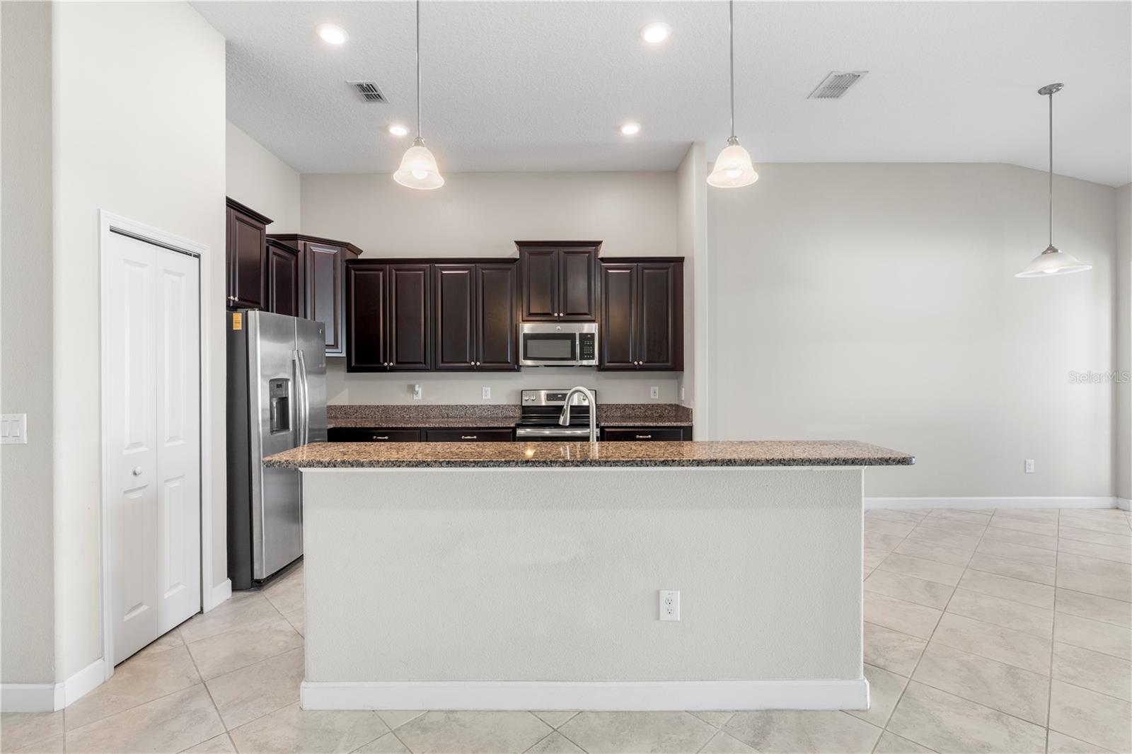 Listing photo id 14 for 9864 Smarty Jones Drive