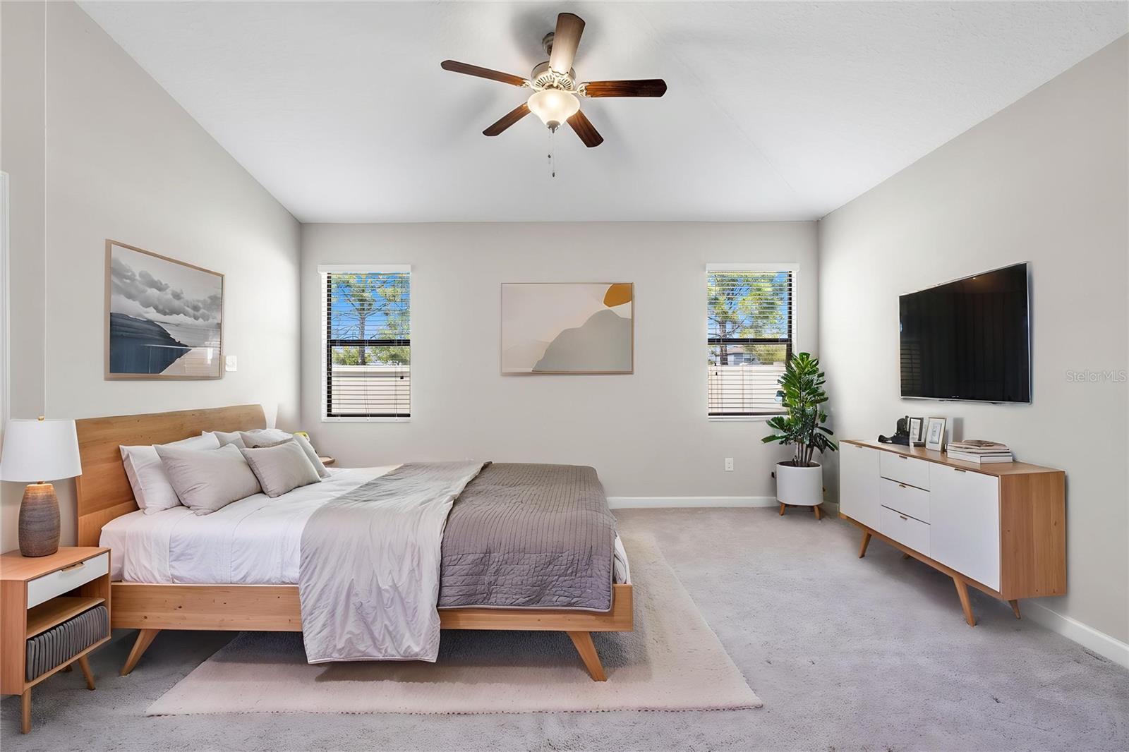 Listing photo id 24 for 9864 Smarty Jones Drive