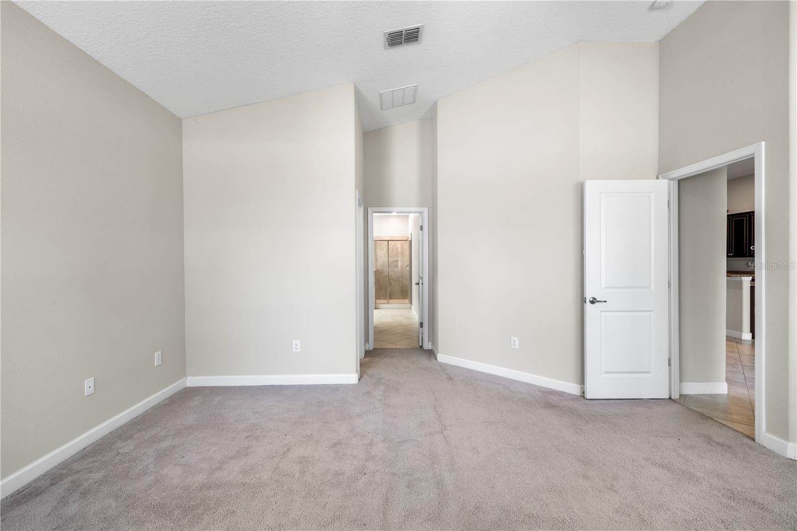 Listing photo id 27 for 9864 Smarty Jones Drive