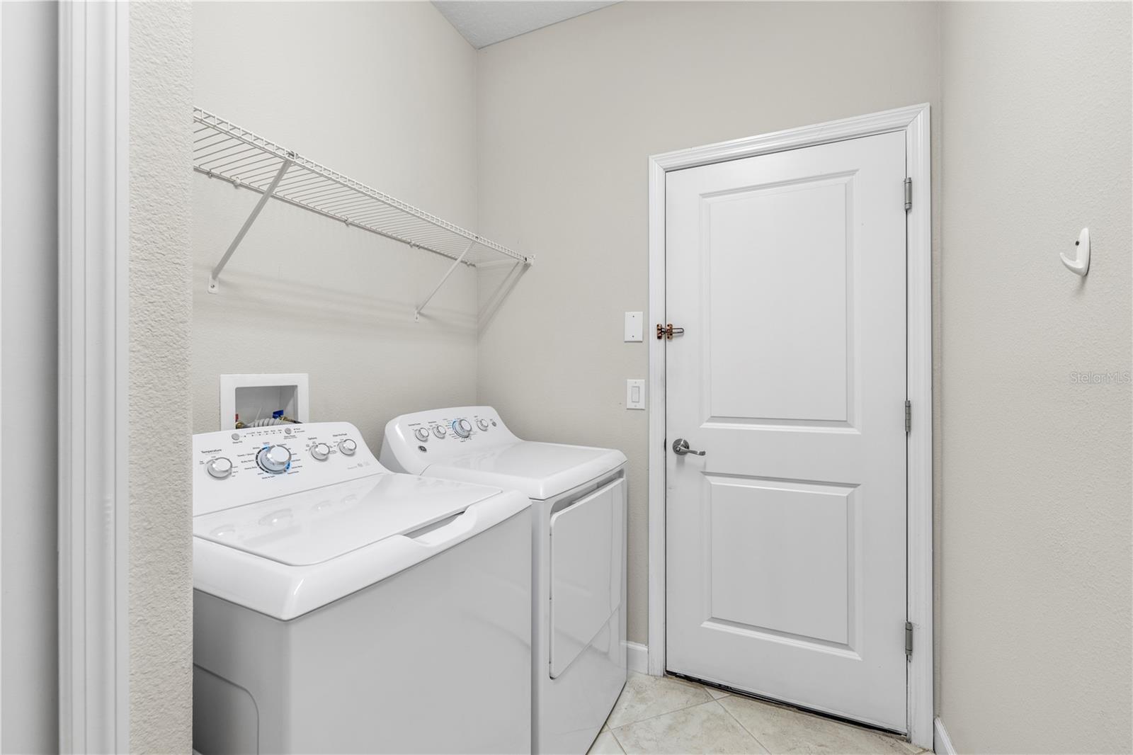 Listing photo id 38 for 9864 Smarty Jones Drive