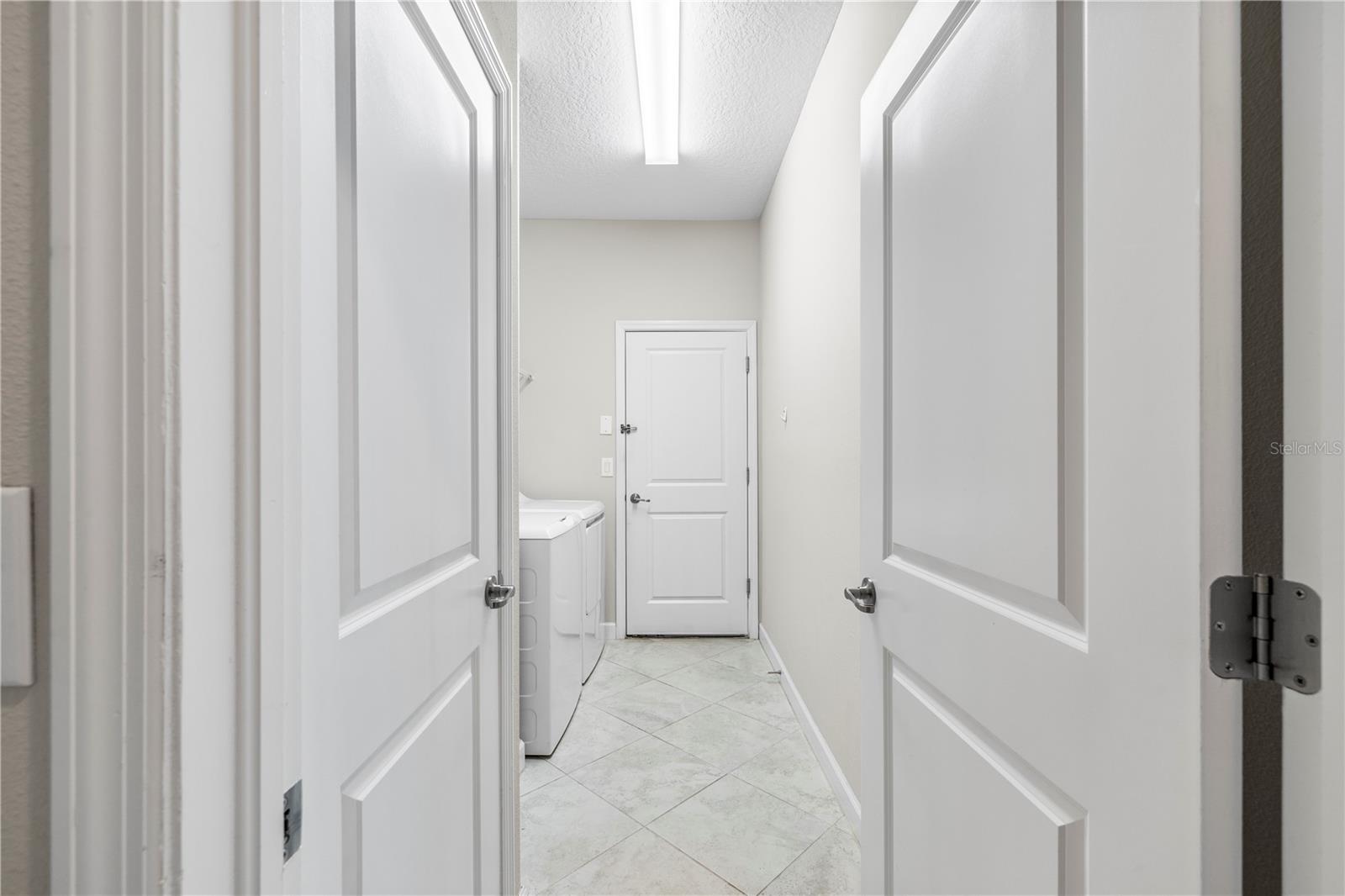 Listing photo id 39 for 9864 Smarty Jones Drive