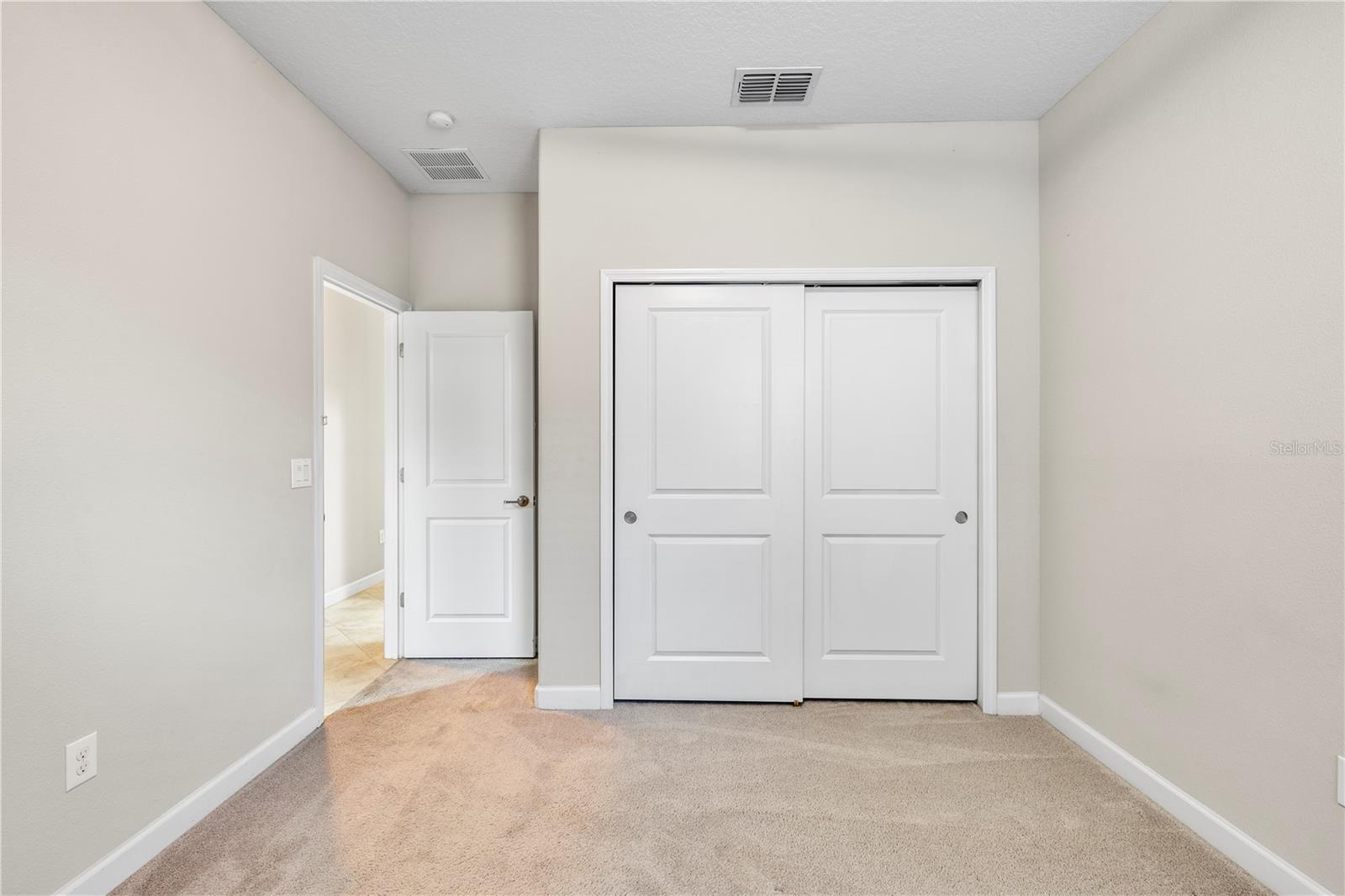 Listing photo id 41 for 9864 Smarty Jones Drive