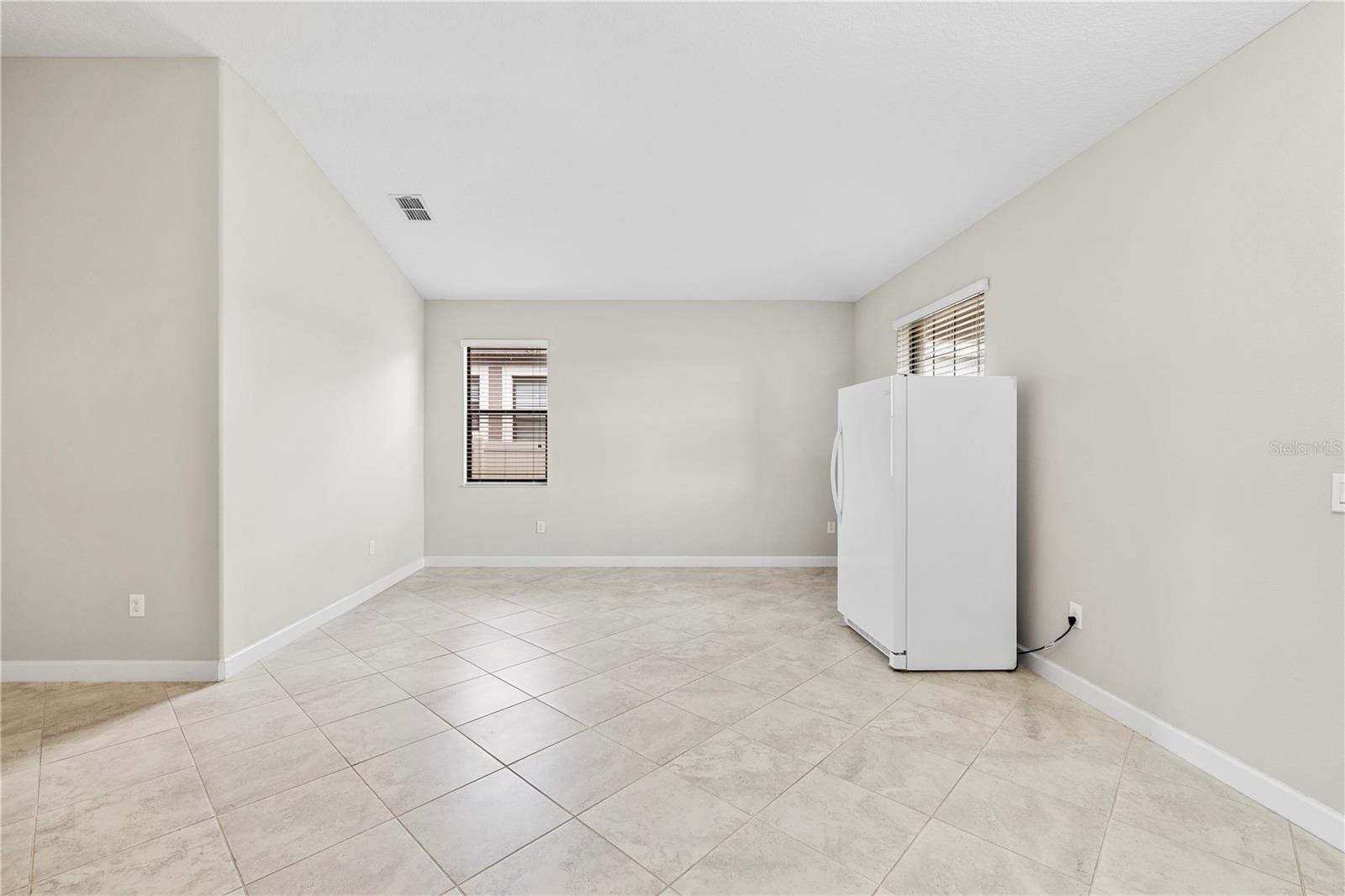 Listing photo id 3 for 9864 Smarty Jones Drive