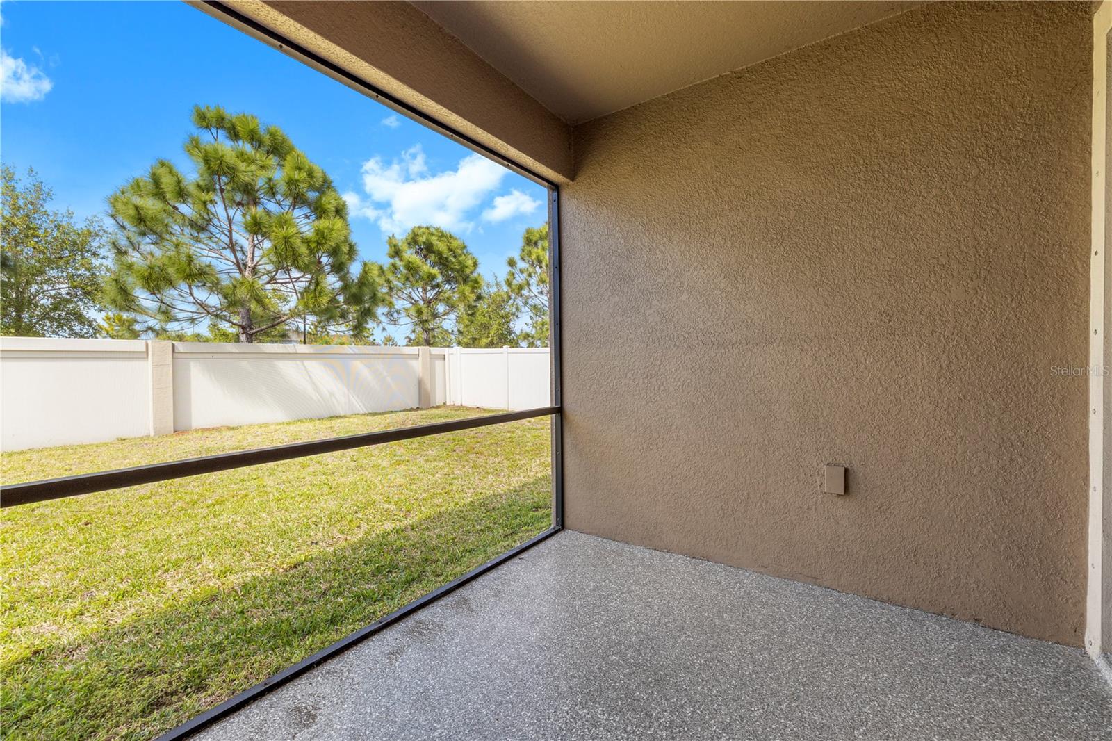 Listing photo id 48 for 9864 Smarty Jones Drive