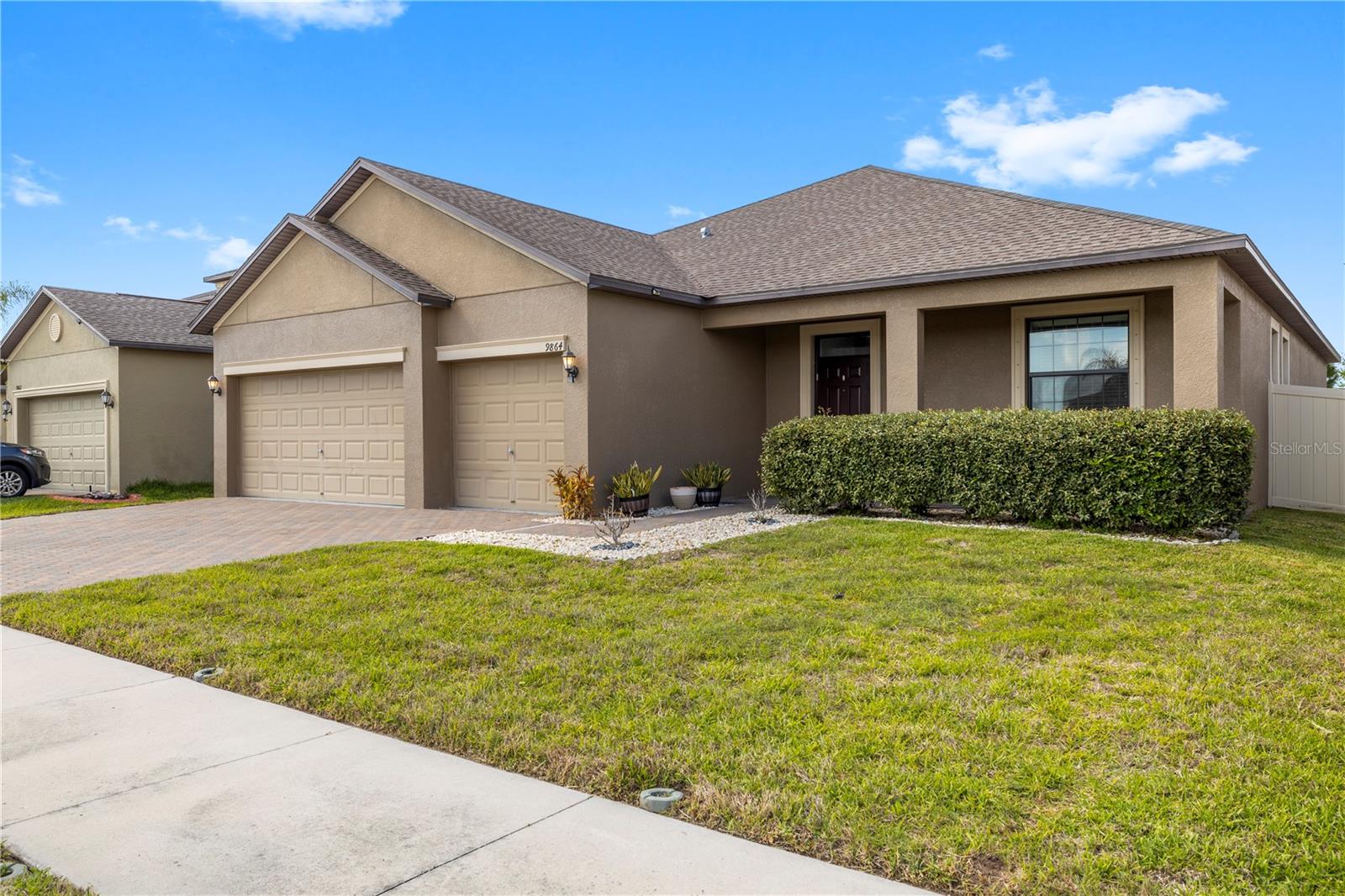 Listing photo id 59 for 9864 Smarty Jones Drive