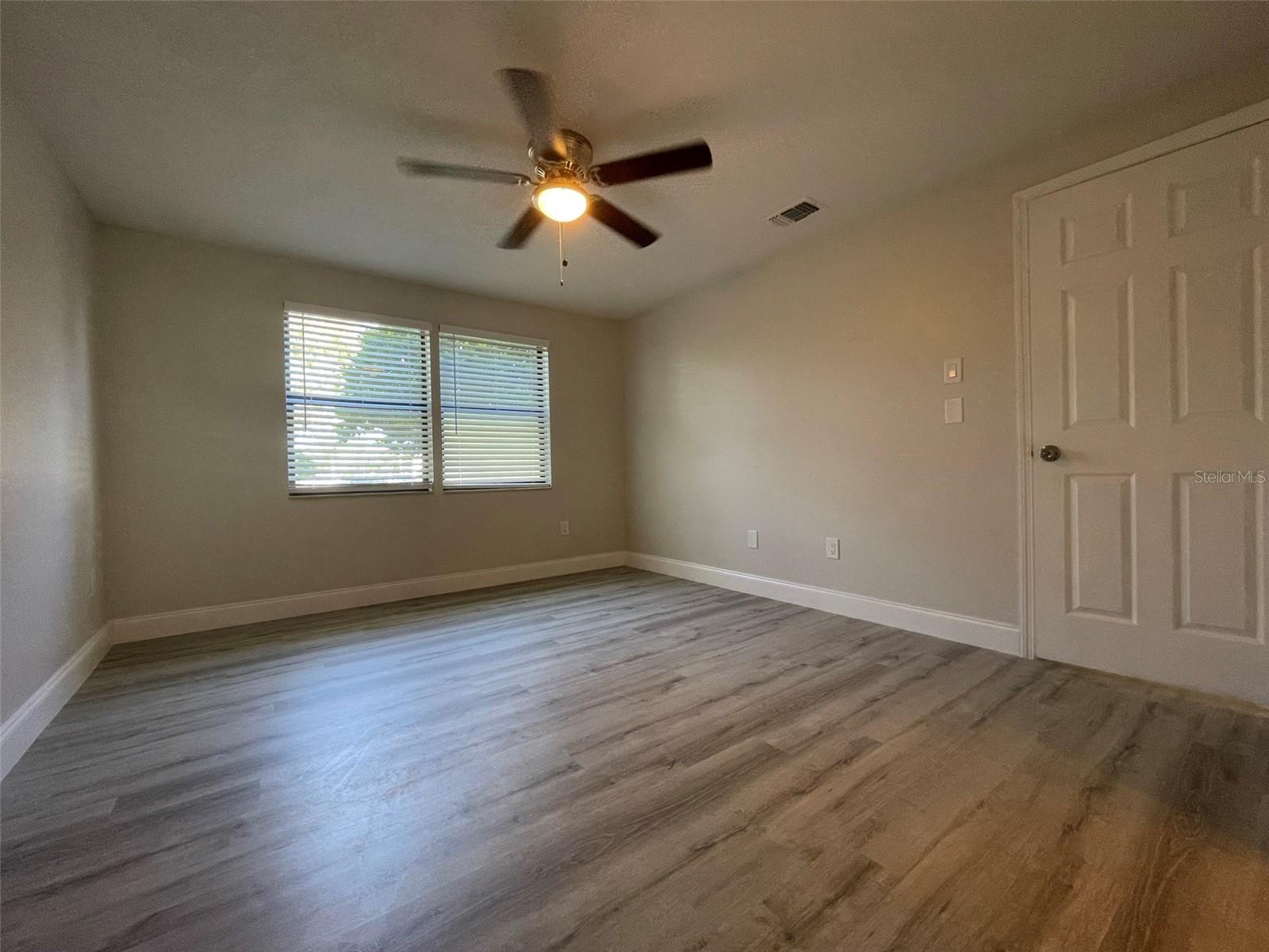 Image 23 of 32 For 139 Hunter Lake Drive B