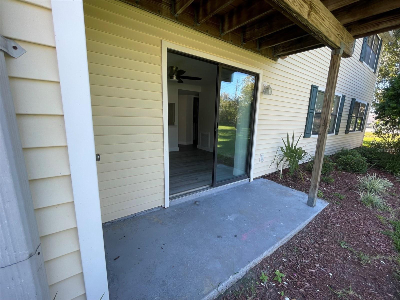 Image 26 of 32 For 139 Hunter Lake Drive B