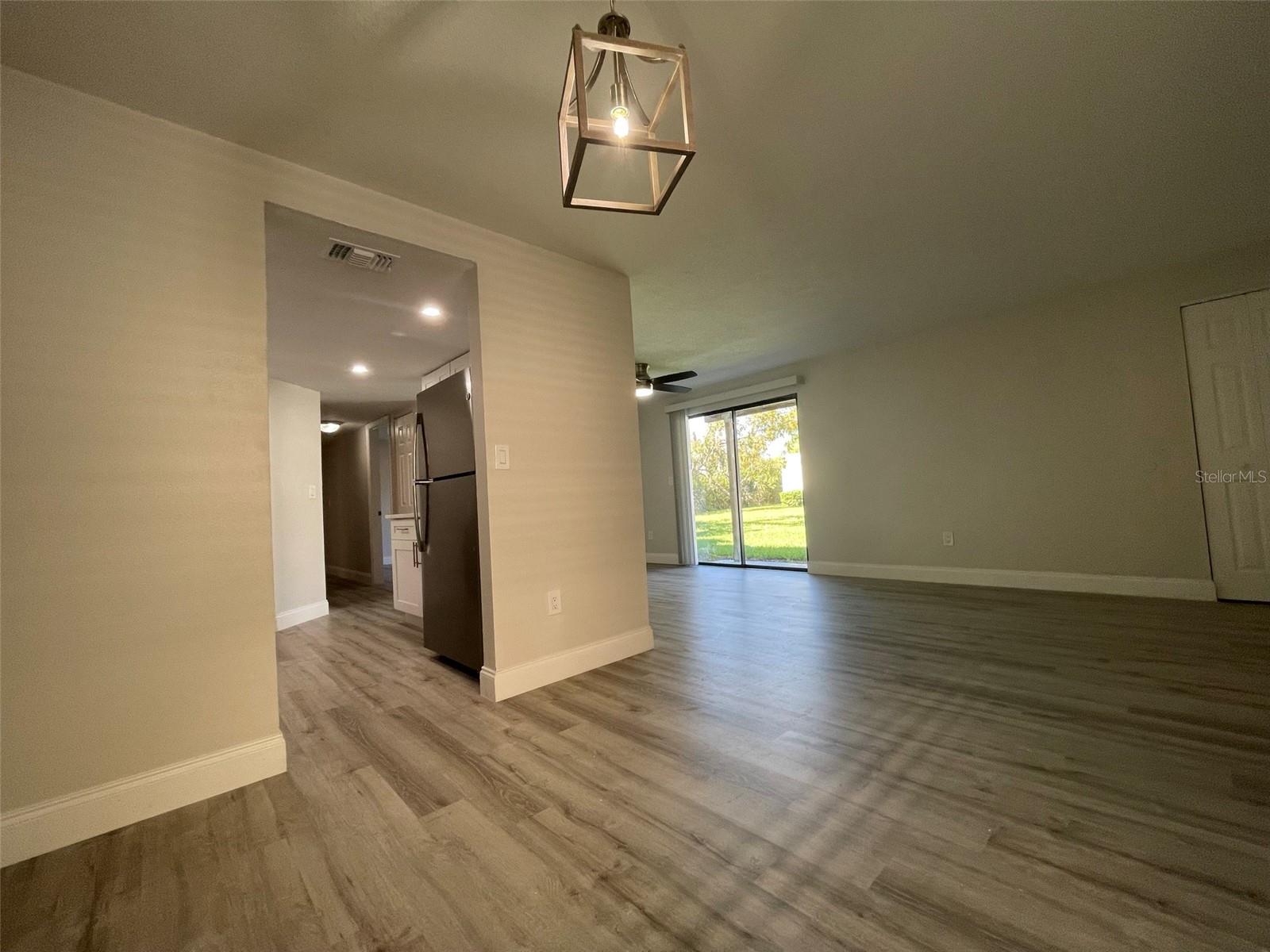 Image 5 of 32 For 139 Hunter Lake Drive B