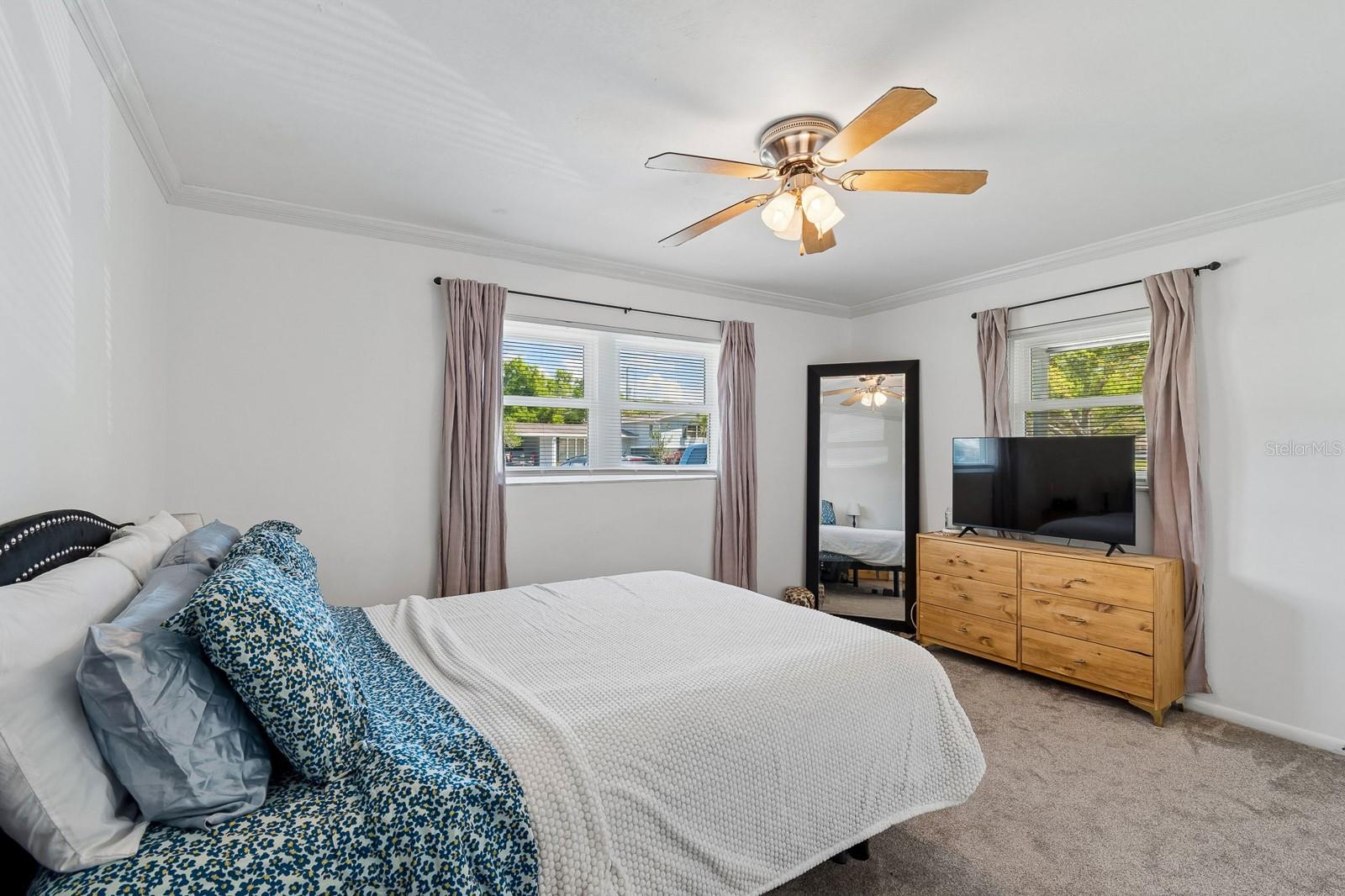 Listing photo id 21 for 4519 Cooper Place