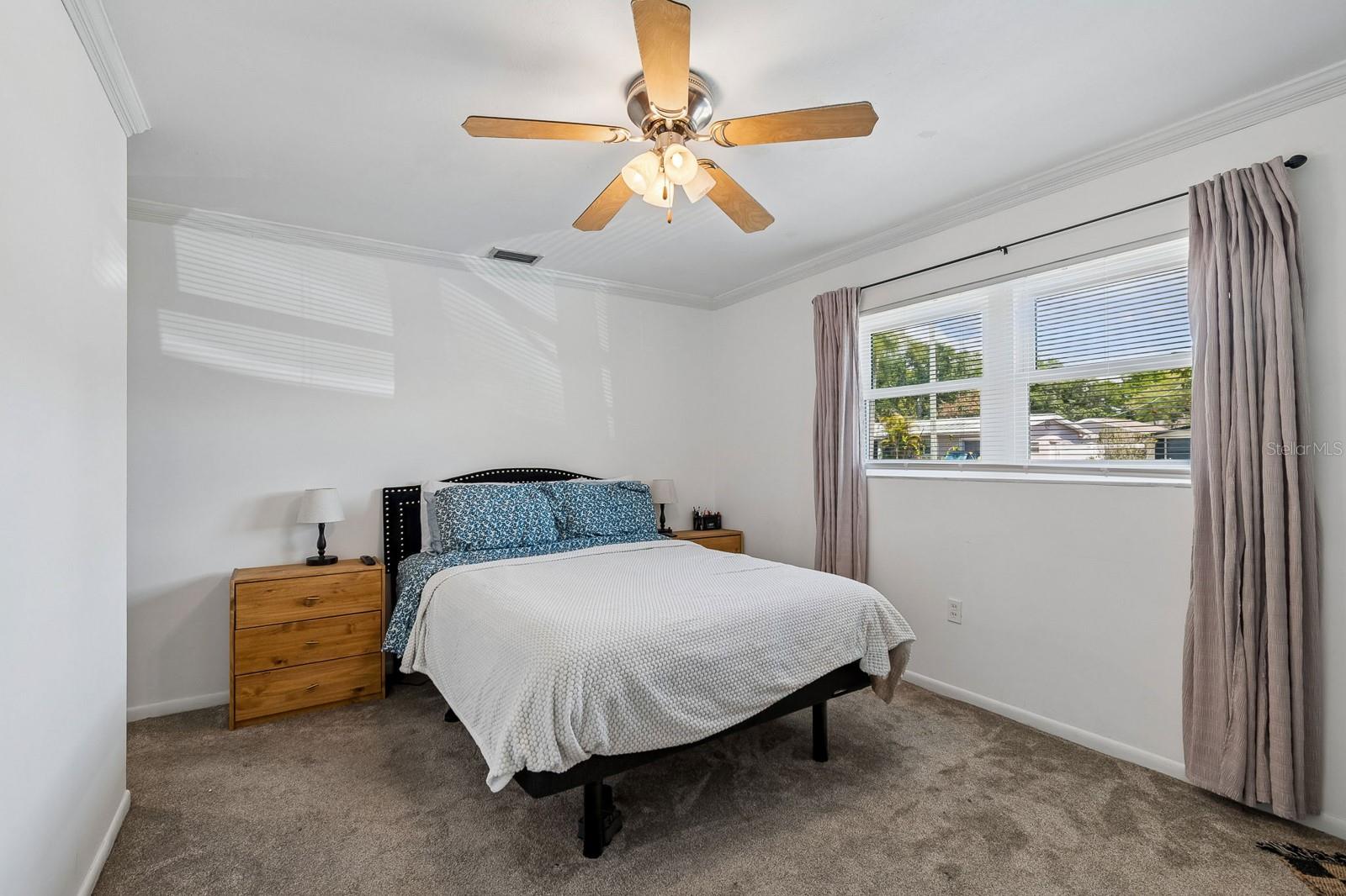 Listing photo id 22 for 4519 Cooper Place