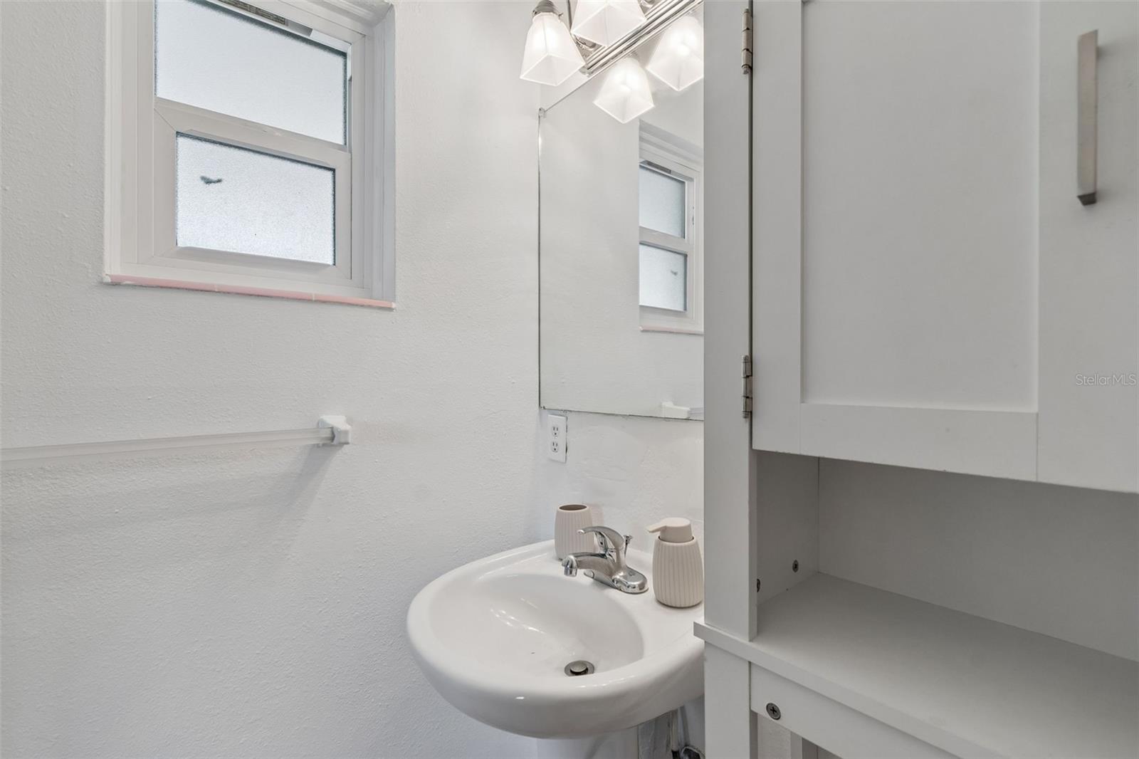 Listing photo id 26 for 4519 Cooper Place