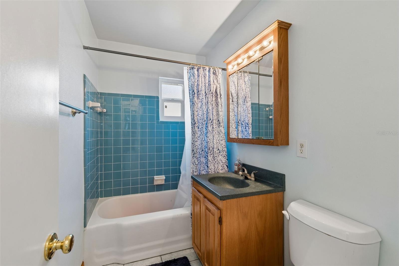 Listing photo id 27 for 4519 Cooper Place