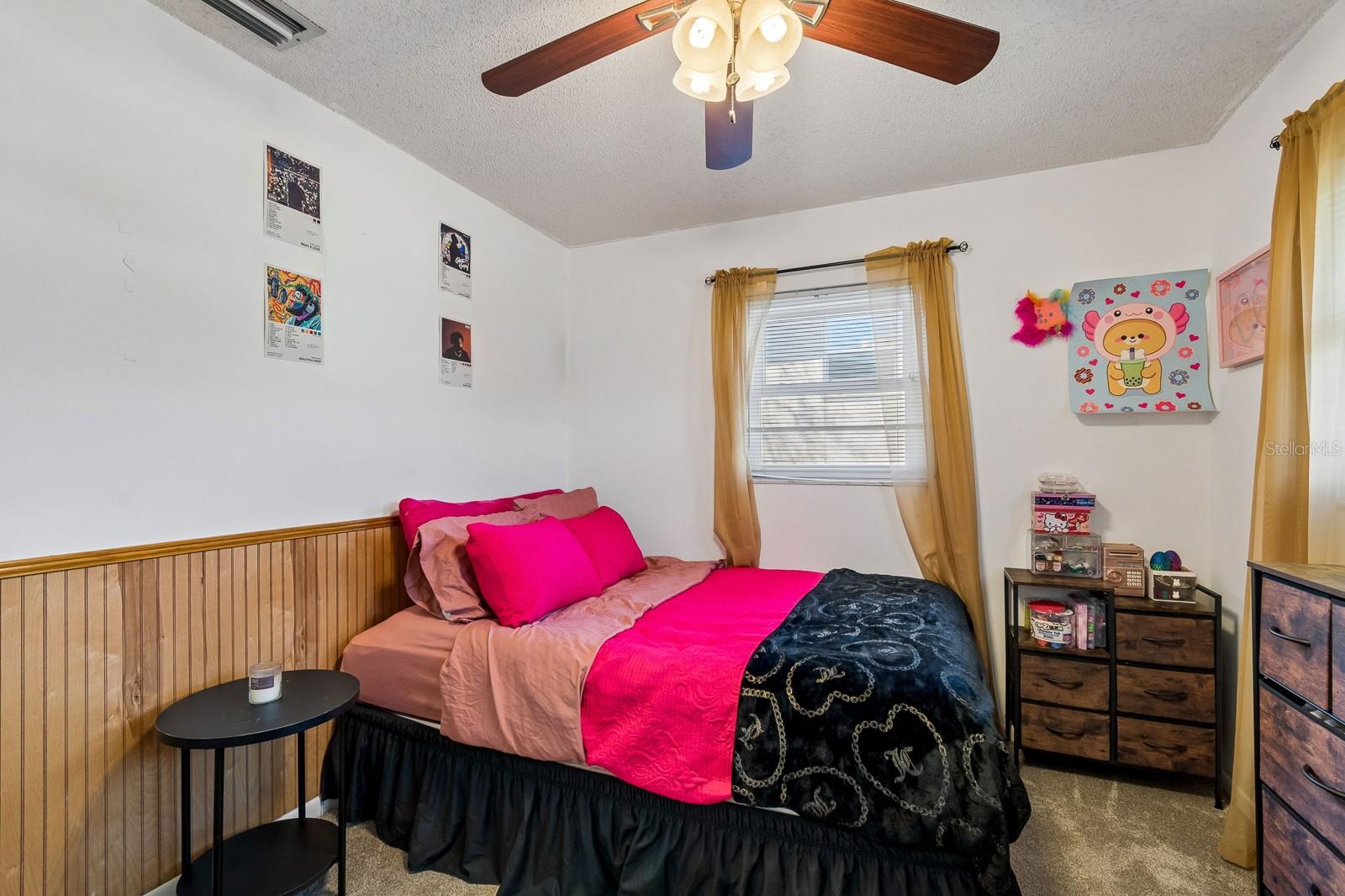 Listing photo id 32 for 4519 Cooper Place