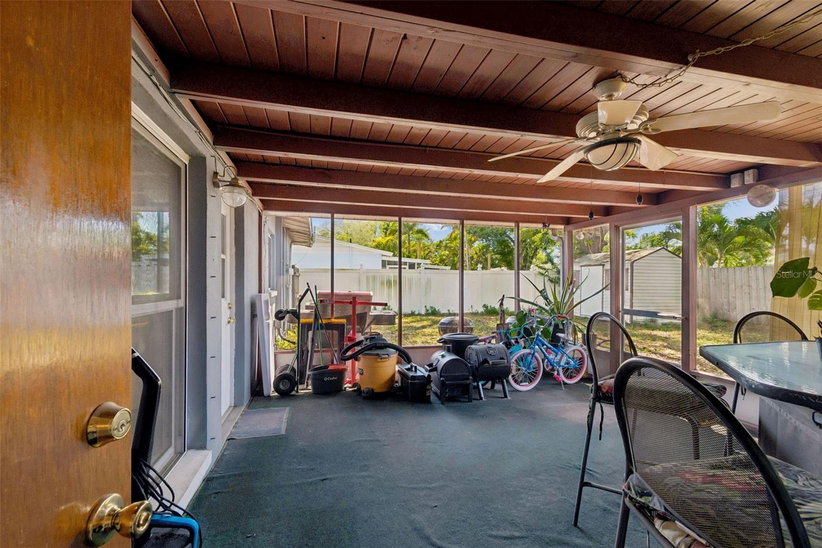 Listing photo id 33 for 4519 Cooper Place