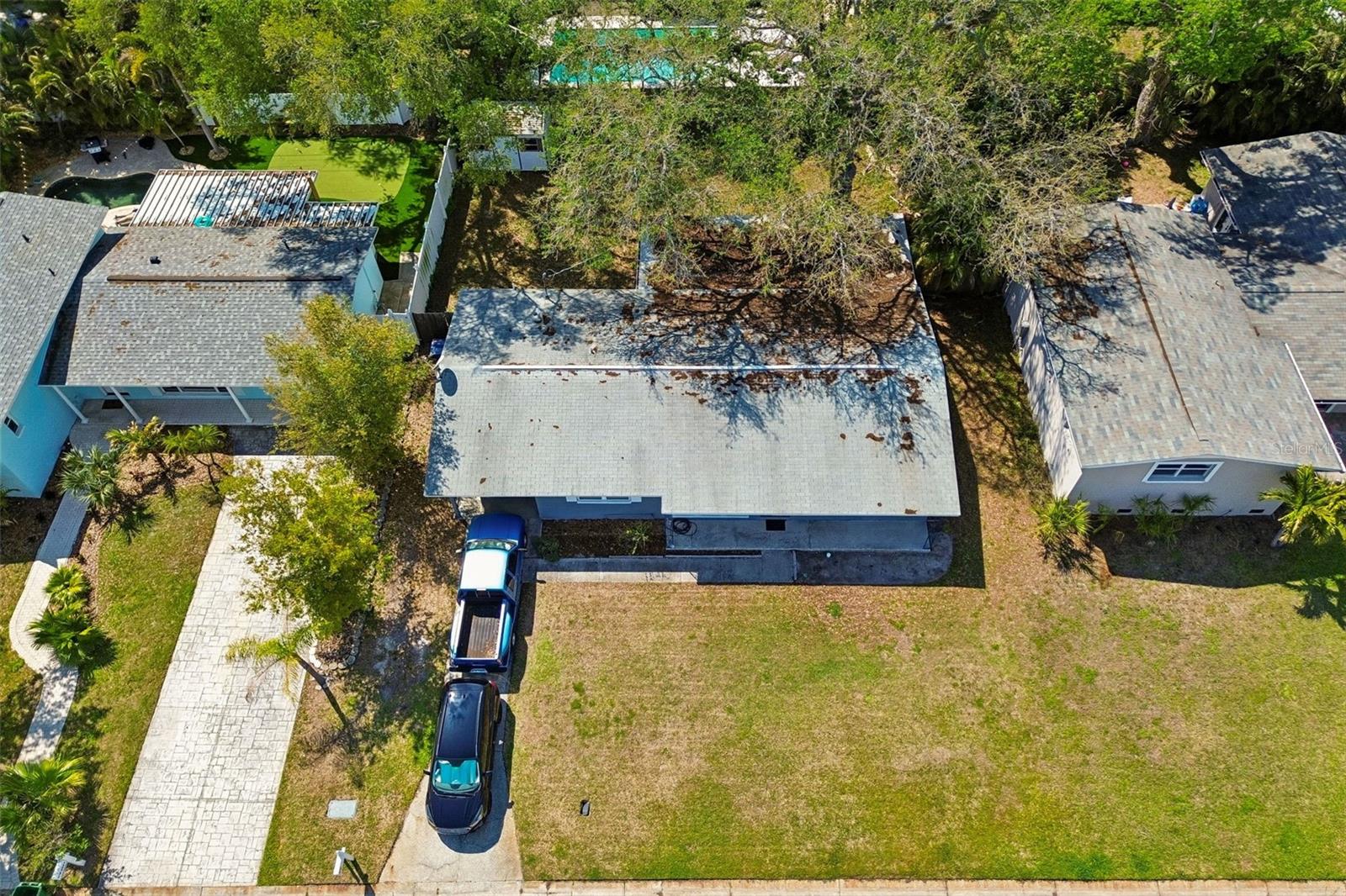 Listing photo id 44 for 4519 Cooper Place